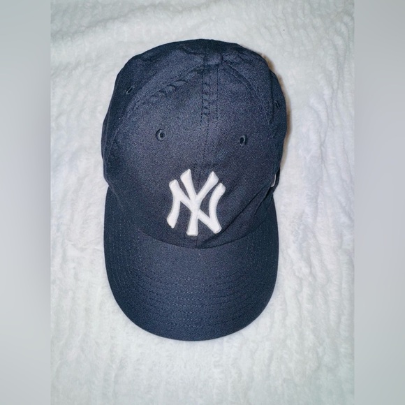 Nike Other - Nike Heritage86 Dri-FIT Cap in Dark Blue